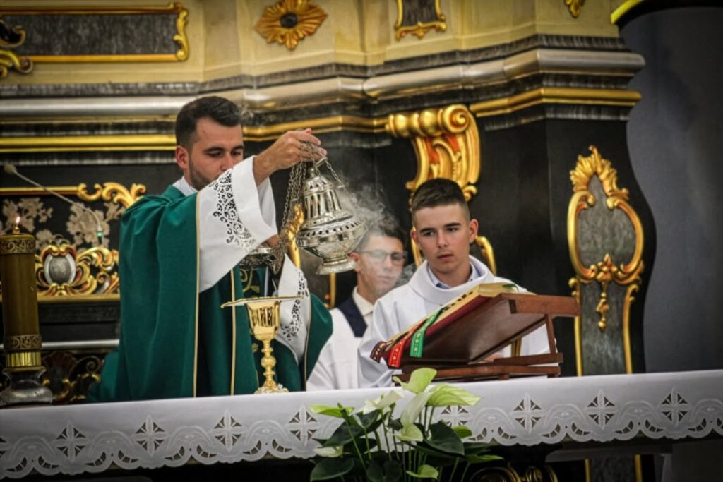 🙏 Wczoraj pożegnaliśmy ks. Michała, który zakończył swoją posługę w naszej parafii.